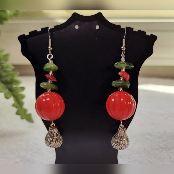 ARTISAN Orange and Green Beaded Statement Dangle Earrings / Pierced - Picture 5 of 5